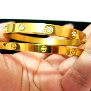 18 plated bracelet